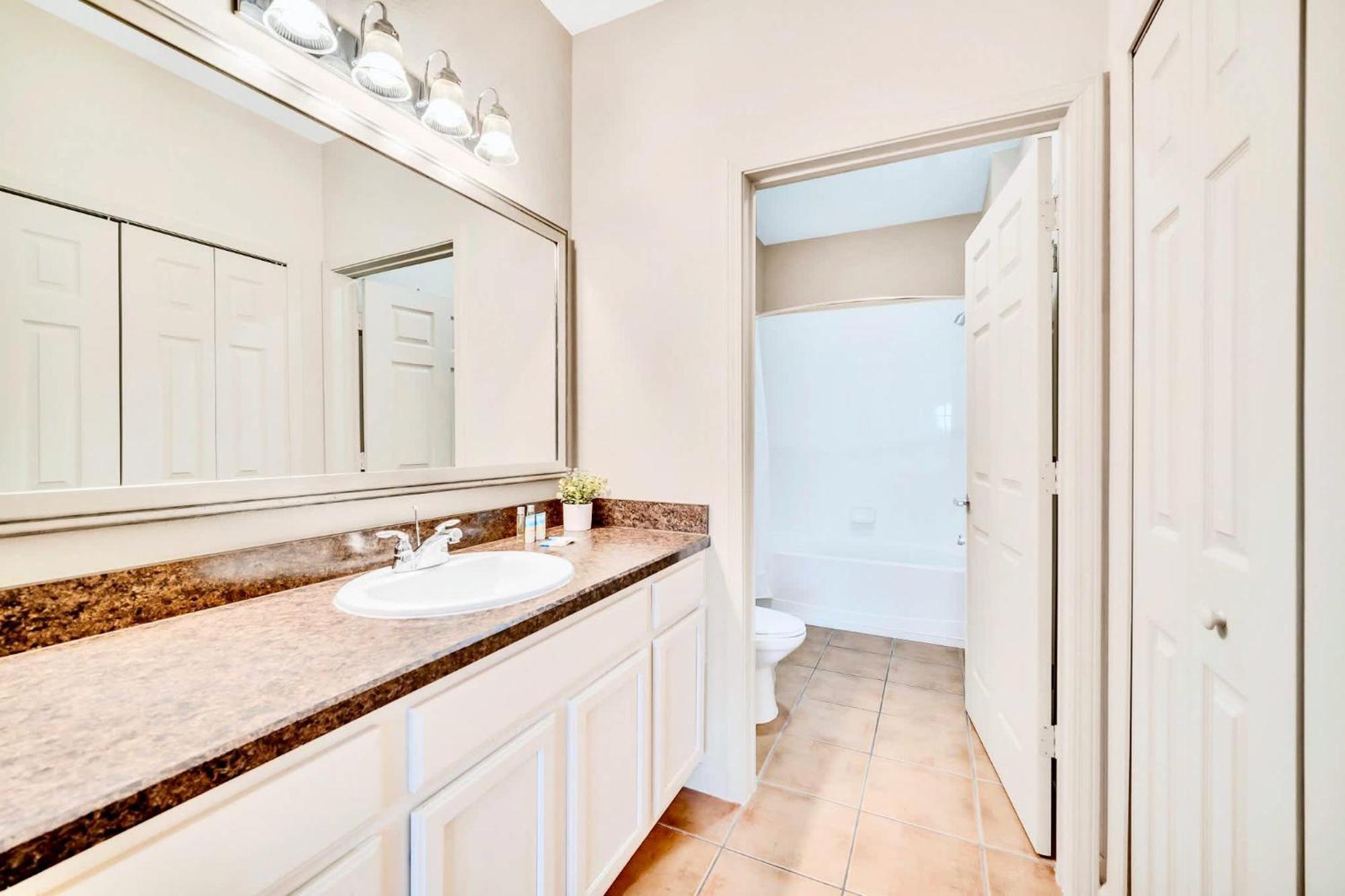 Luxury 2Br Condo - Pool & Hot Tub - Near Disney Orlando Eksteriør bilde